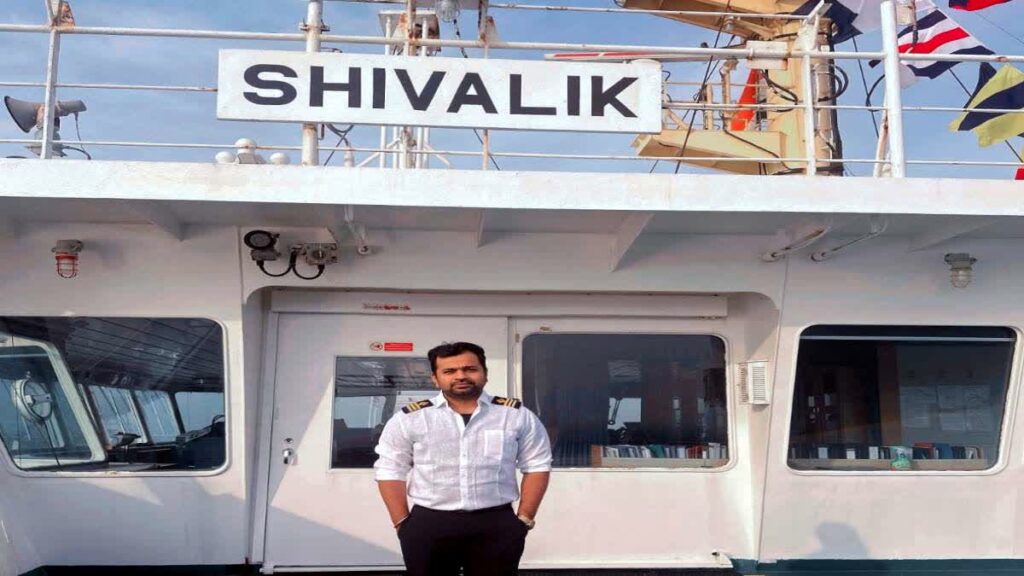 b3c61a683300dc3c01d957fb9627ea17d6b43ccbd8eda53b10a17812ab52e8bc.0