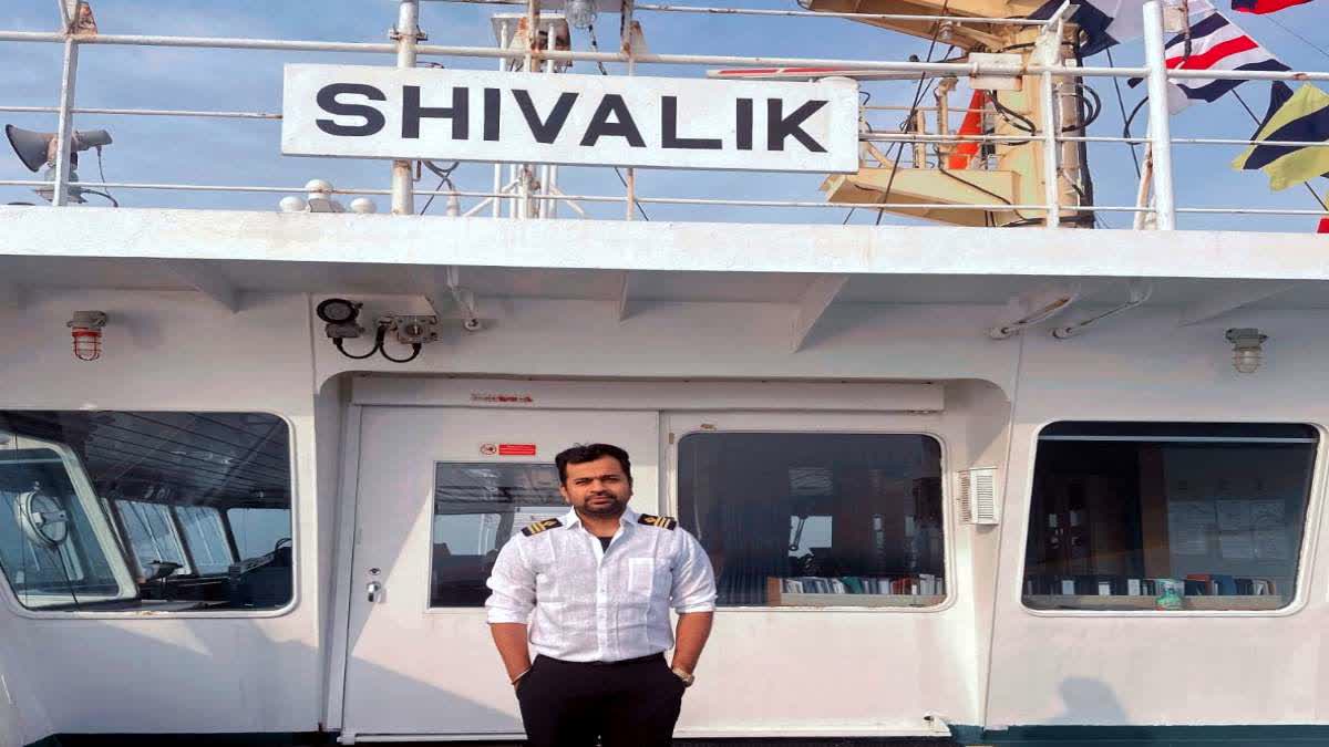 b3c61a683300dc3c01d957fb9627ea17d6b43ccbd8eda53b10a17812ab52e8bc.0