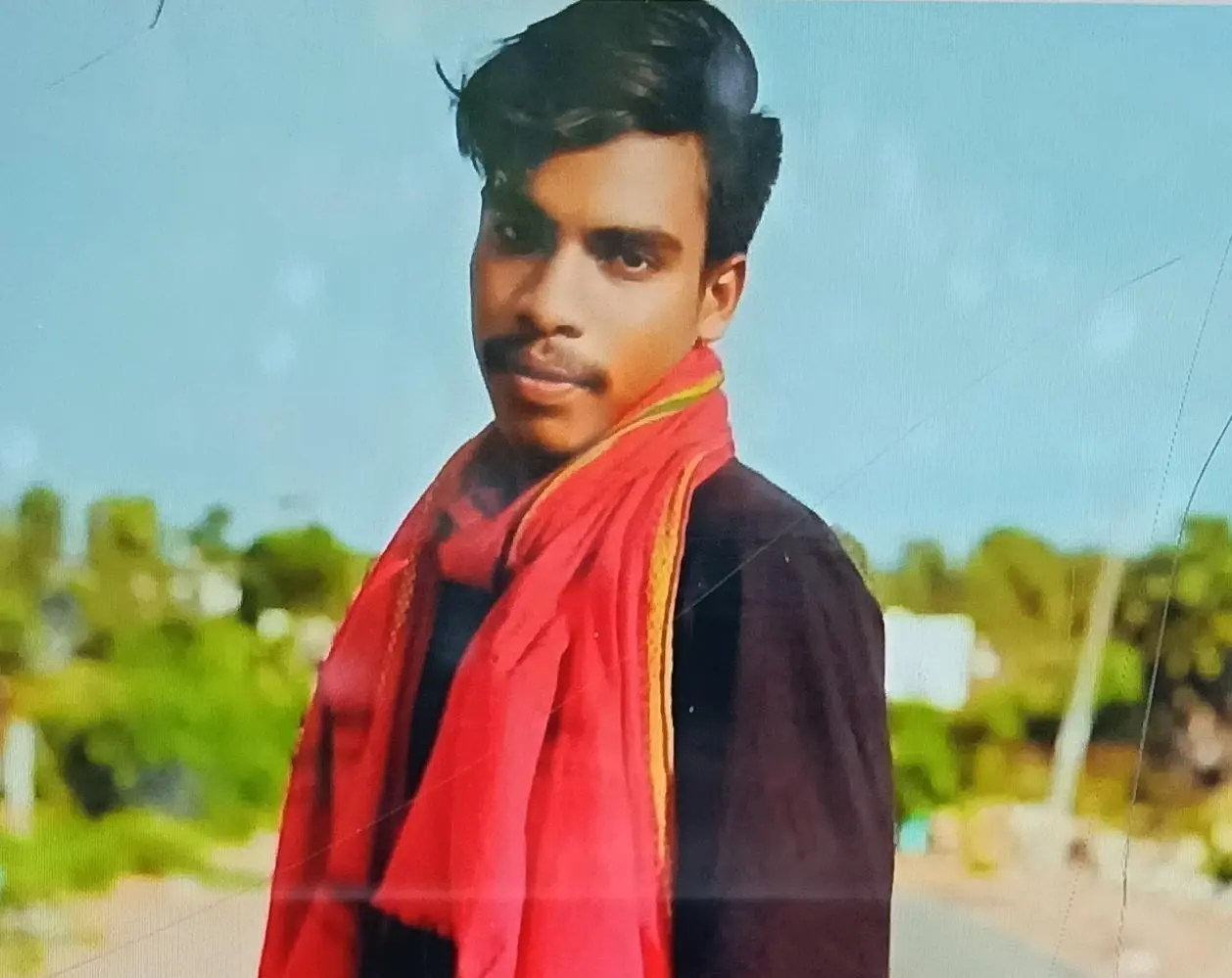 e8338deb60d36c32a8c93b9944153168f8b63ada6c4fbeb7b8e66ffc34e7c364.0