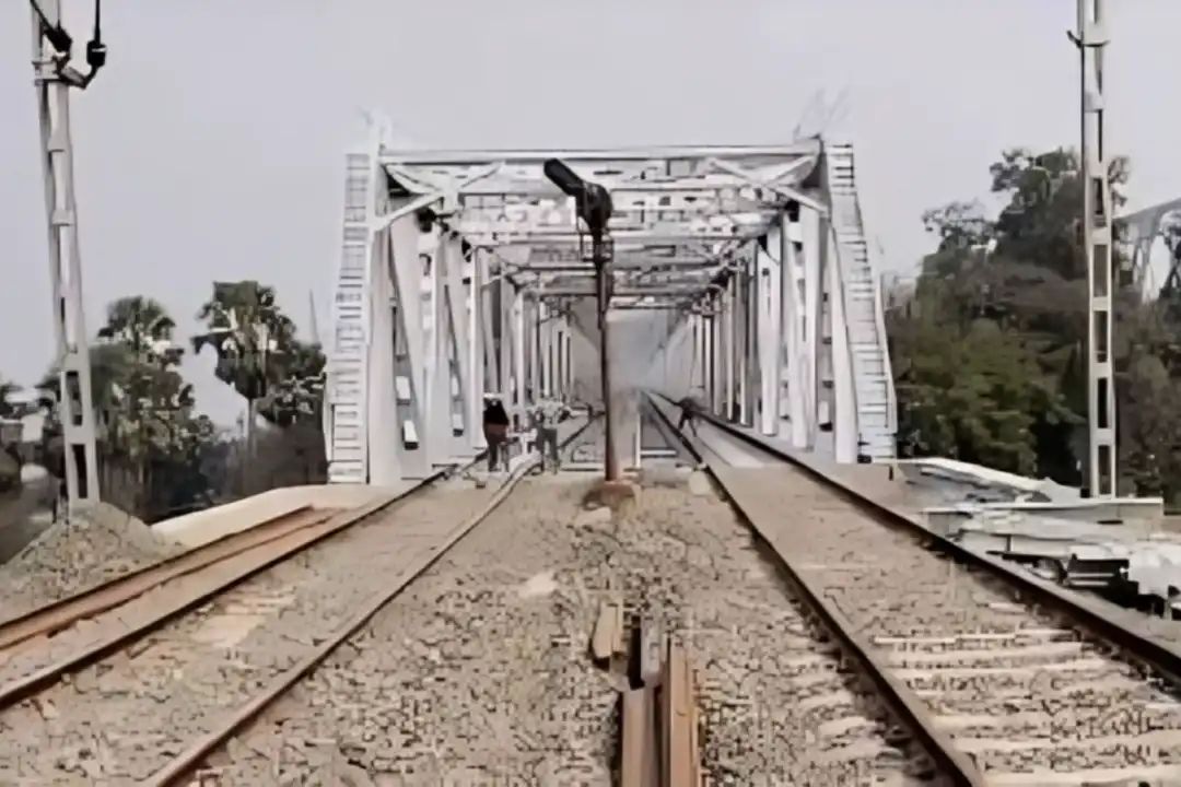 n7073738751775469352253b805dfb2b9679a02d2f9bcd1da47a8e6a50a351324c8a69beadd6e51f1f785f2